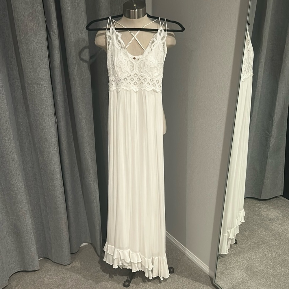 Free People Adella Maxi Slip. NWOT. White size small.